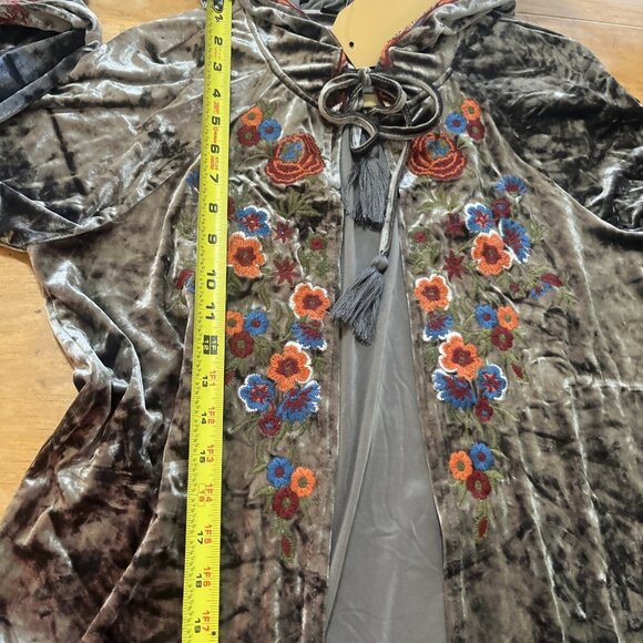 Andree By Unit Gray Crushed Velvet Embroidered Kimono Cardigan Sz S Hood Tie NEW - Picture 9 of 10